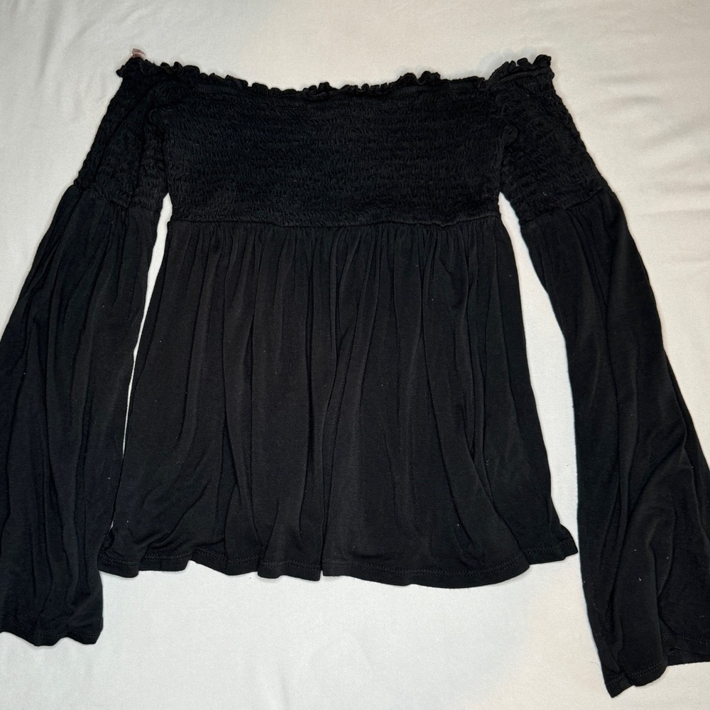 Off Shoulder Flowy Top - Picture 6 of 6